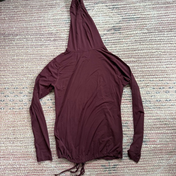 Mountain Hardware Sun Hoodie - Picture 5 of 5